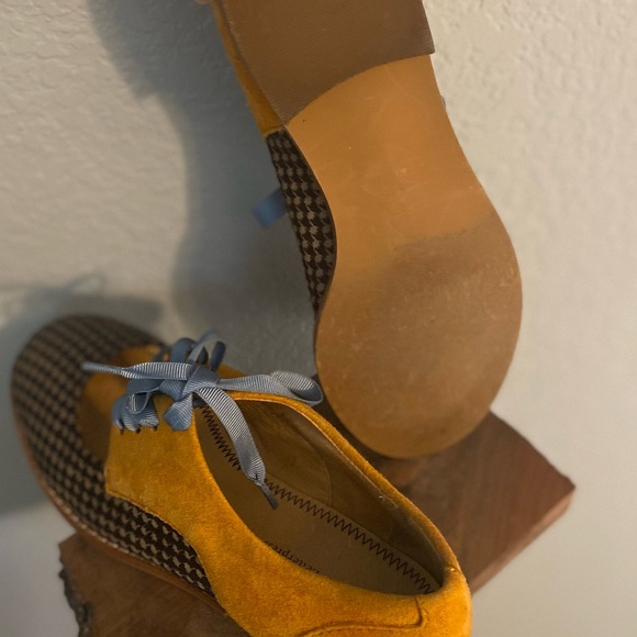 Pilcro and the Letterpress Lace-Up Loafers - Picture 5 of 6